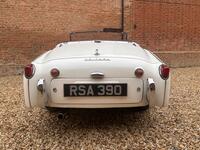 TRIUMPH TR3