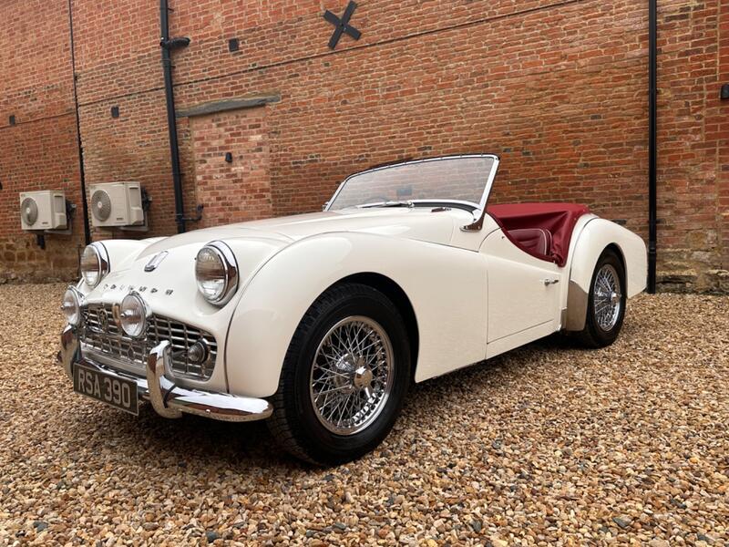 TRIUMPH TR3