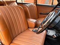 MERCEDES-BENZ 220