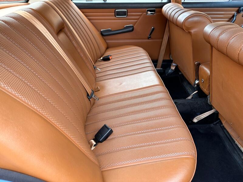 MERCEDES-BENZ 220