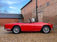 TRIUMPH TR4