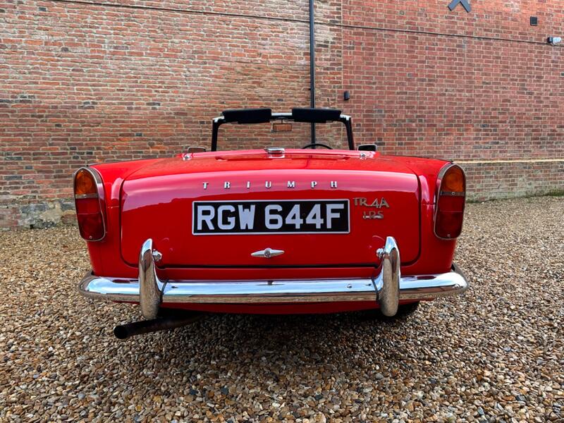 TRIUMPH TR4