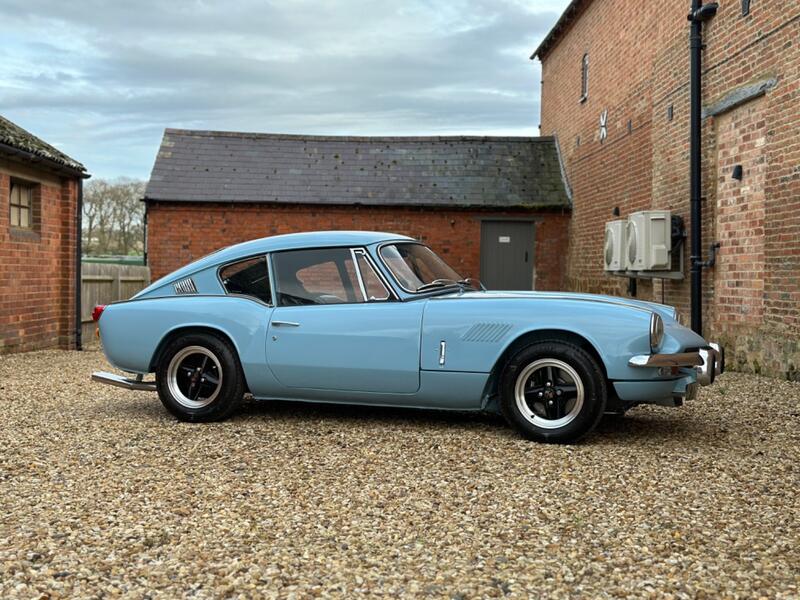 TRIUMPH GT6