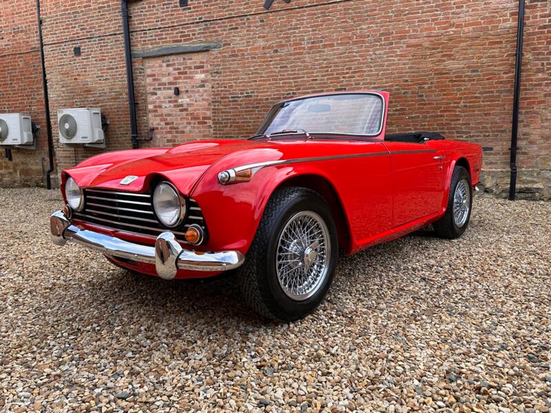 TRIUMPH TR5