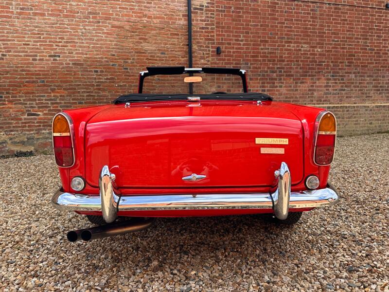 TRIUMPH TR5