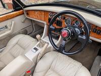 MG RV8