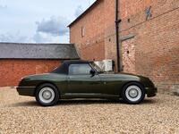 MG RV8