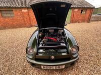 MG RV8