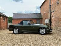 MG RV8