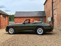 MG RV8