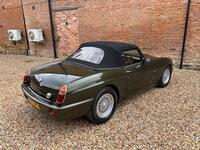 MG RV8