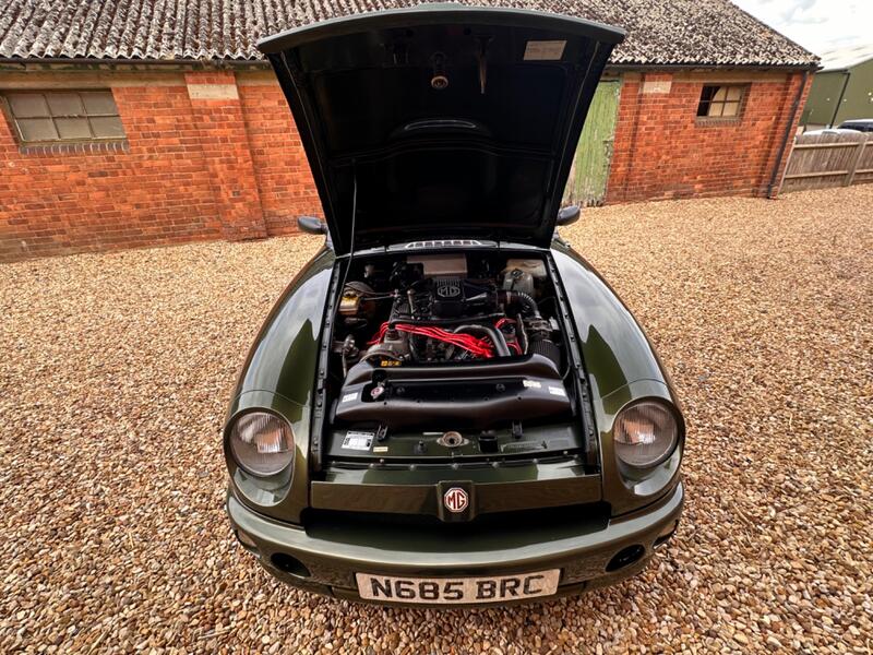 MG RV8