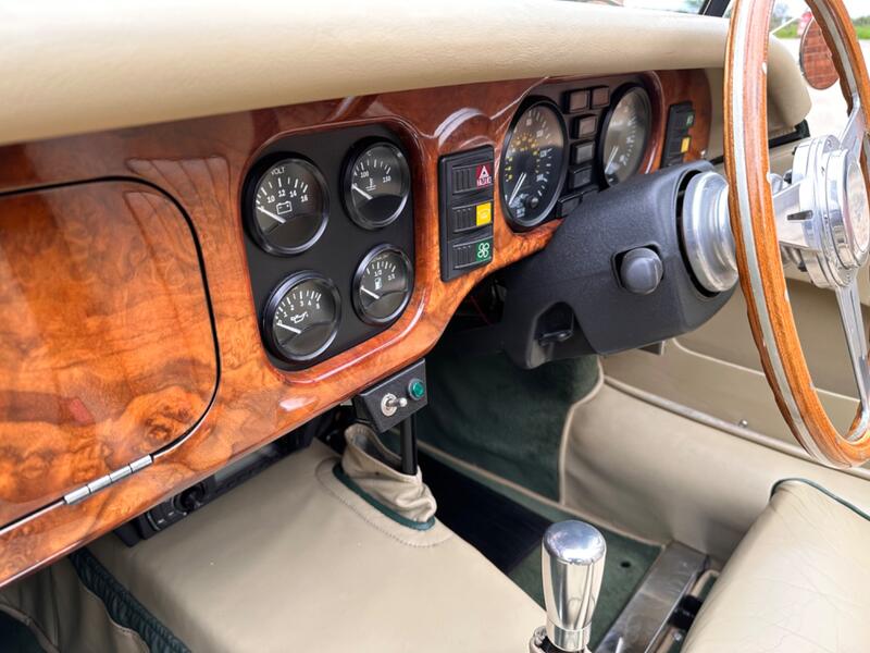 MORGAN PLUS 8