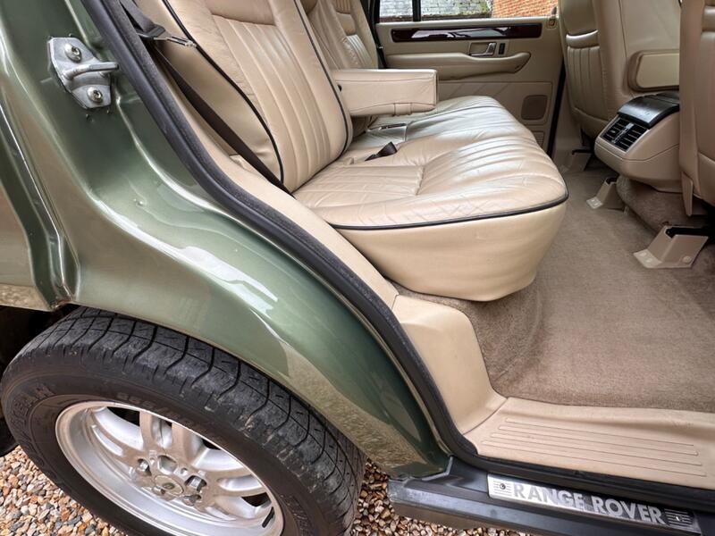 LAND ROVER RANGE ROVER
