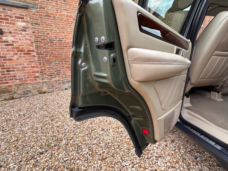 LAND ROVER RANGE ROVER
