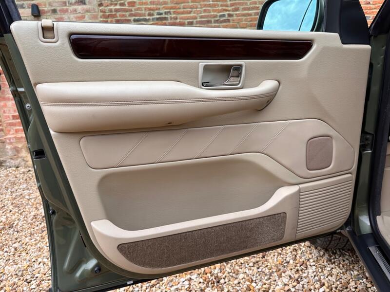 LAND ROVER RANGE ROVER