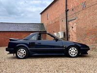 TOYOTA MR2