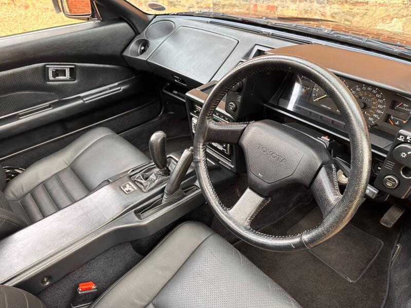 TOYOTA MR2