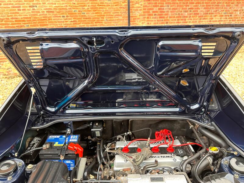 TOYOTA MR2