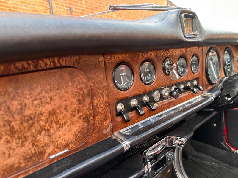 DAIMLER SALOON