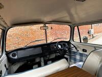 VOLKSWAGEN CAMPERVAN