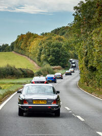 DAIMLER DOUBLE SIX