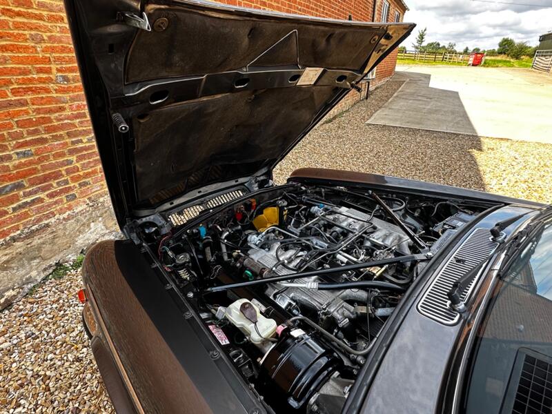 DAIMLER DOUBLE SIX