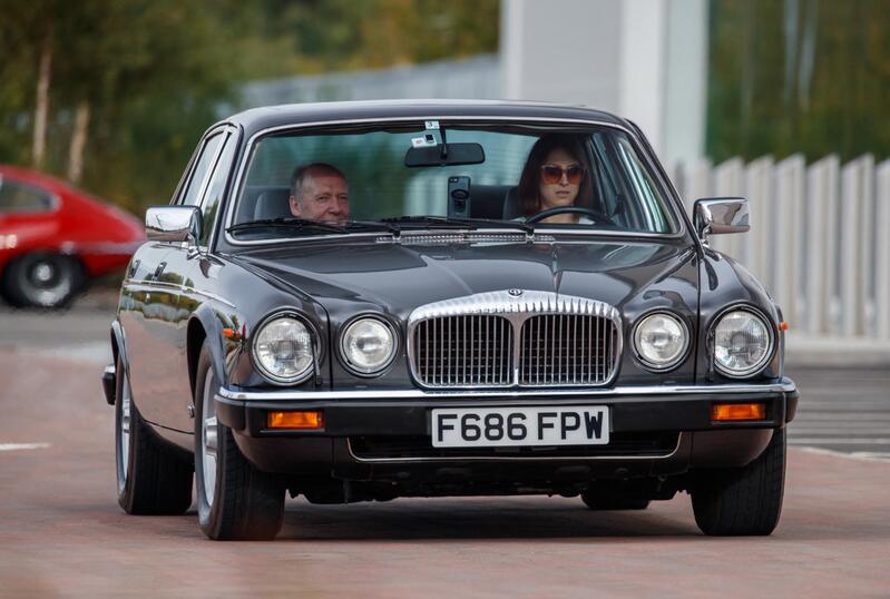 DAIMLER DOUBLE SIX
