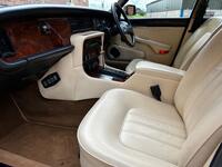 DAIMLER DOUBLE SIX