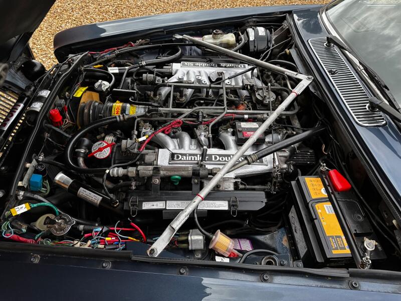 DAIMLER DOUBLE SIX