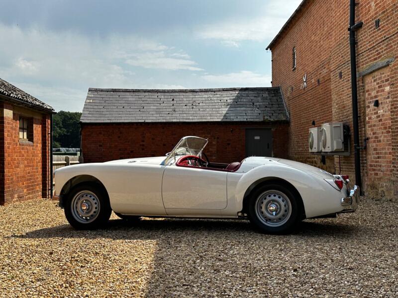 MG MGA
