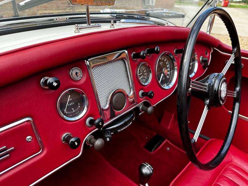 MG MGA