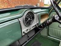MORRIS MINOR