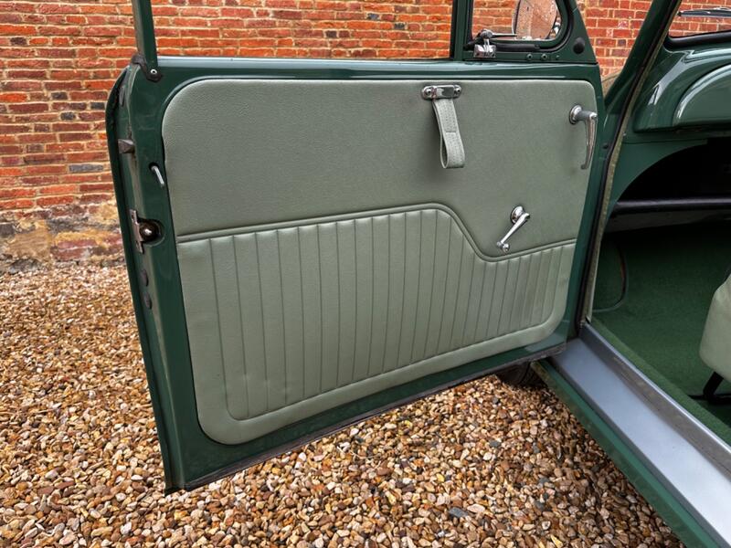 MORRIS MINOR