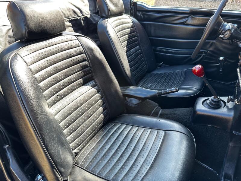 TRIUMPH TR6