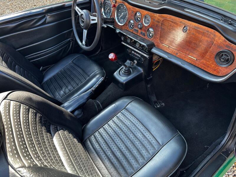 TRIUMPH TR6