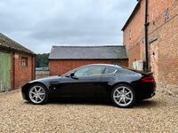 ASTON MARTIN VANTAGE