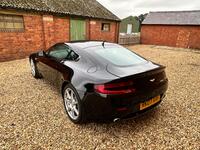 ASTON MARTIN VANTAGE