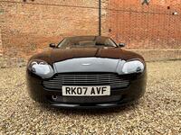 ASTON MARTIN VANTAGE