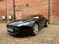 ASTON MARTIN VANTAGE