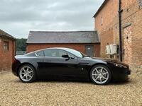 ASTON MARTIN VANTAGE