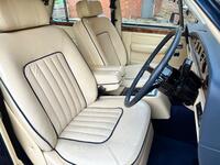 ROLLS-ROYCE SILVER SPIRIT