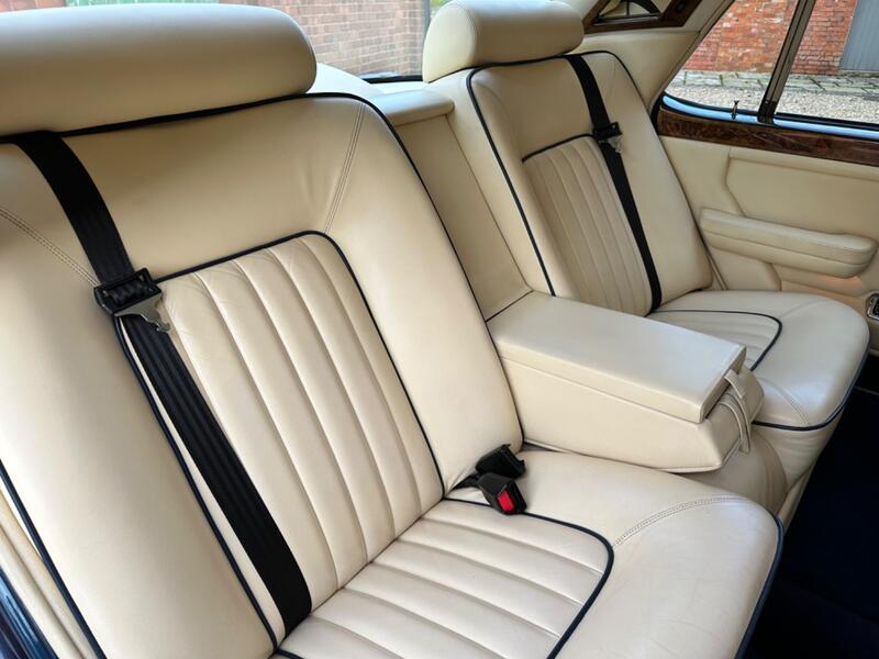 ROLLS-ROYCE SILVER SPIRIT