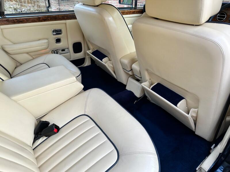 ROLLS-ROYCE SILVER SPIRIT