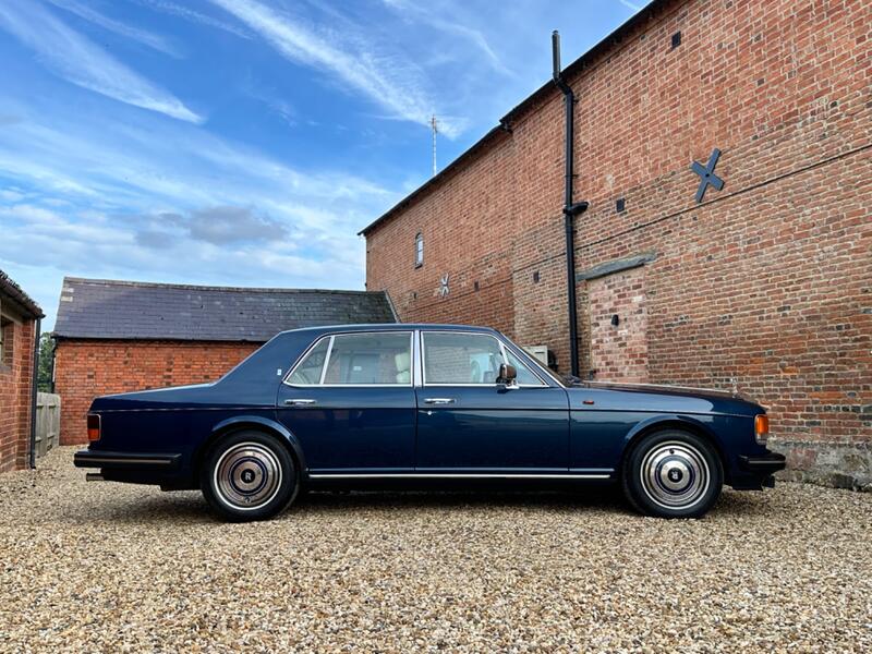 ROLLS-ROYCE SILVER SPIRIT