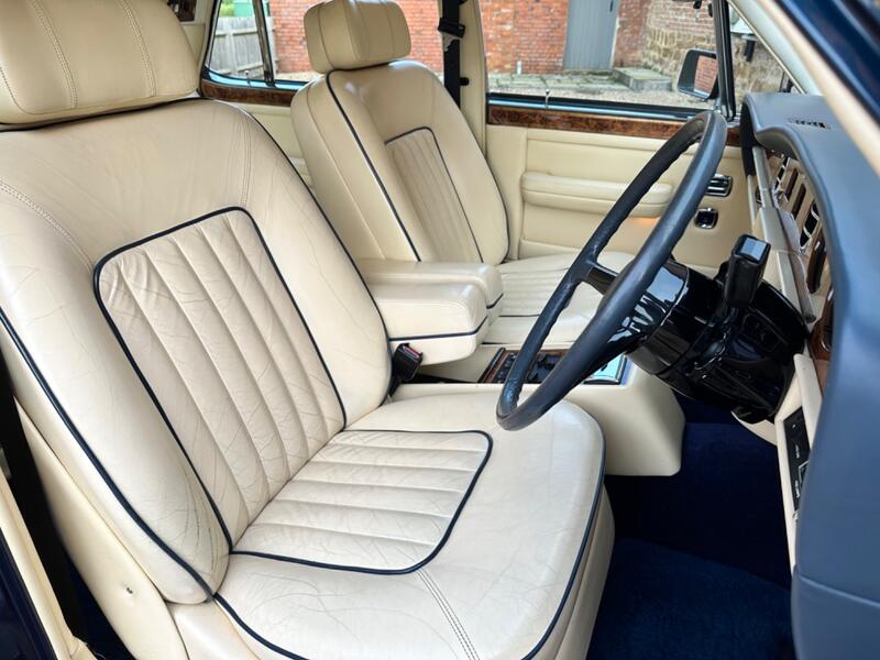 ROLLS-ROYCE SILVER SPIRIT