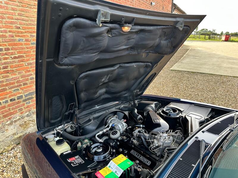 ROLLS-ROYCE SILVER SPIRIT