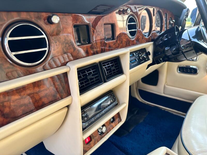 ROLLS-ROYCE SILVER SPIRIT