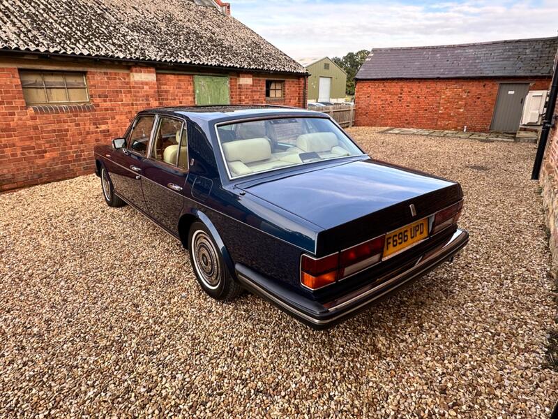 ROLLS-ROYCE SILVER SPIRIT