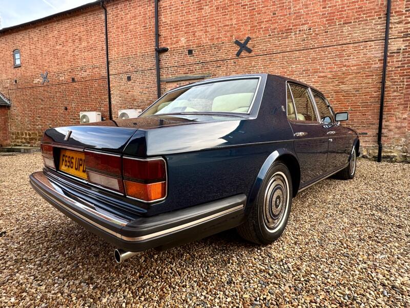 ROLLS-ROYCE SILVER SPIRIT